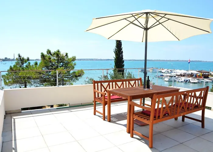 By The Sea - Mulo - Zadar - 12519 * Врси